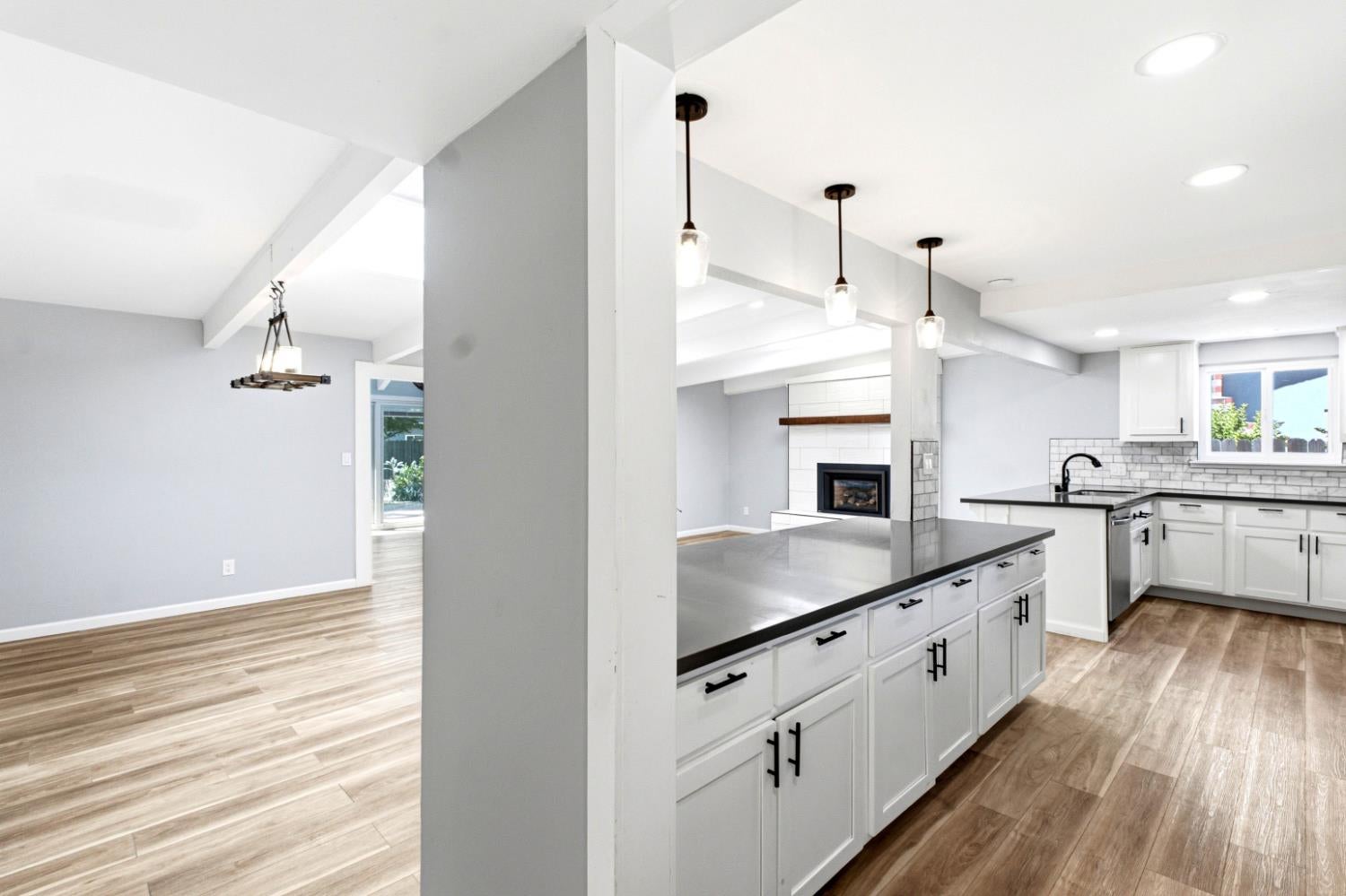 6860 Pocket Road