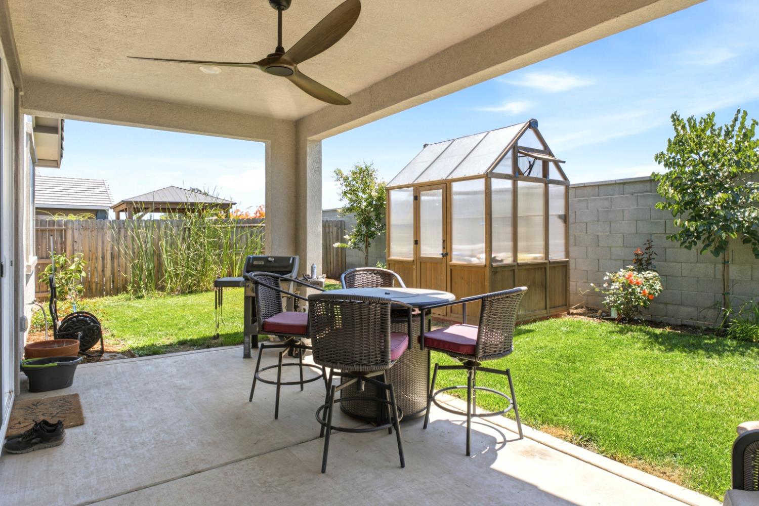 1399 Carson River Loop