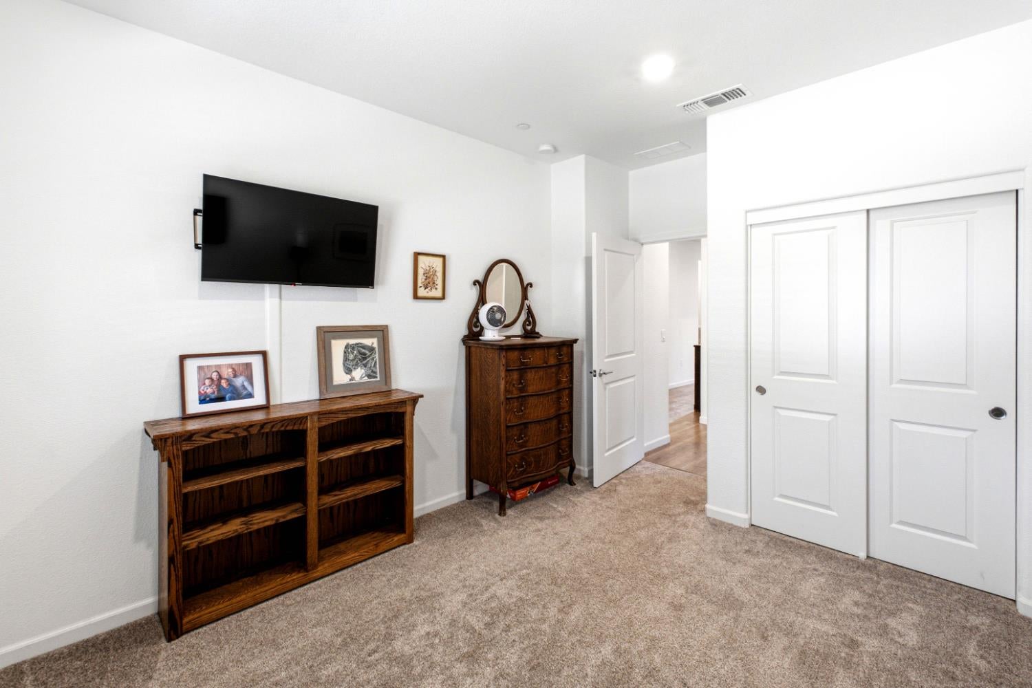 1399 Carson River Loop
