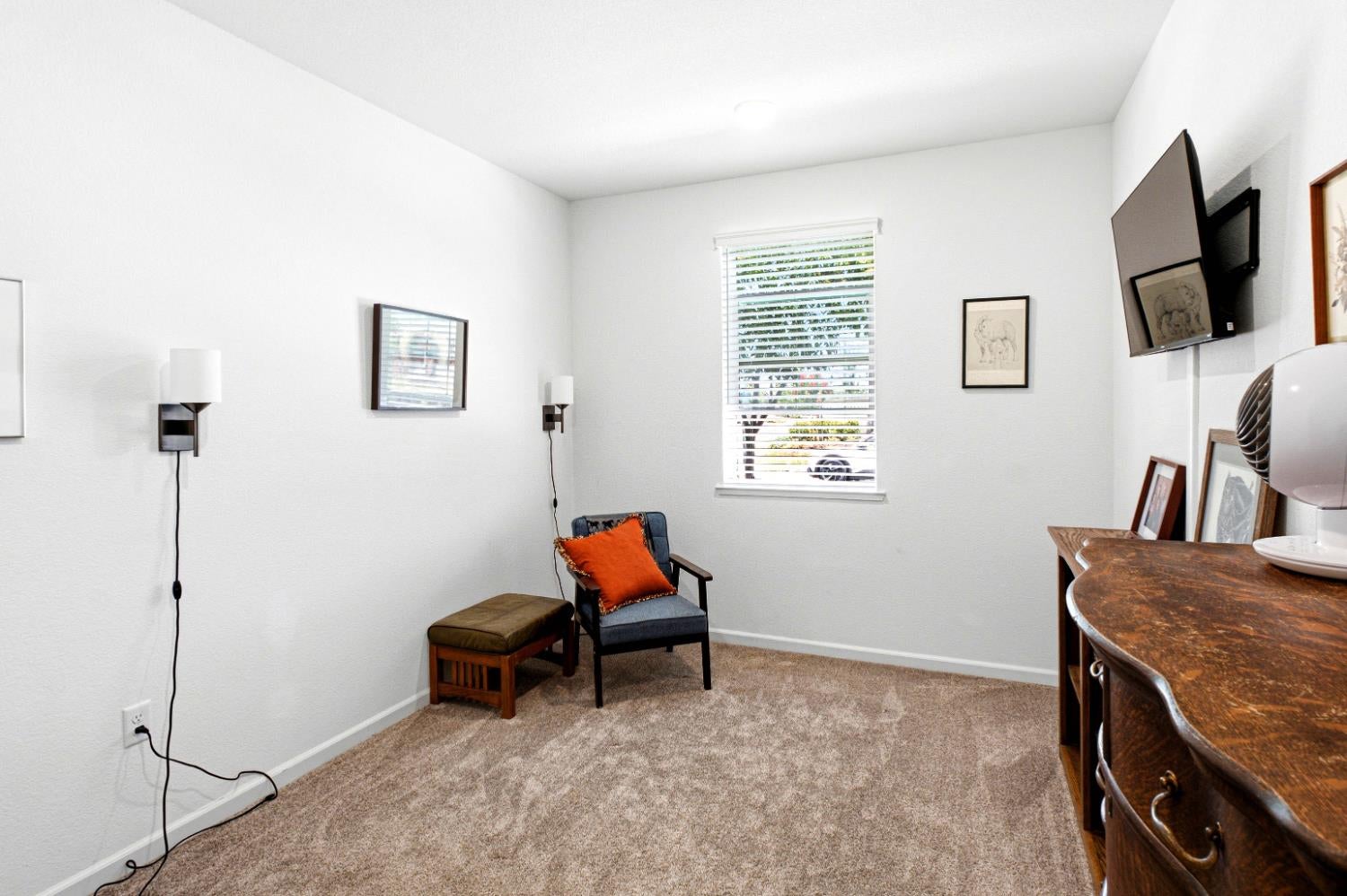 1399 Carson River Loop