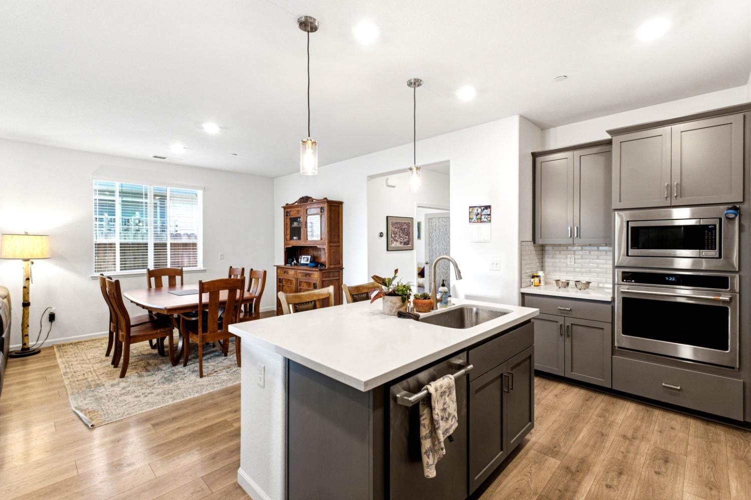 1399 Carson River Loop