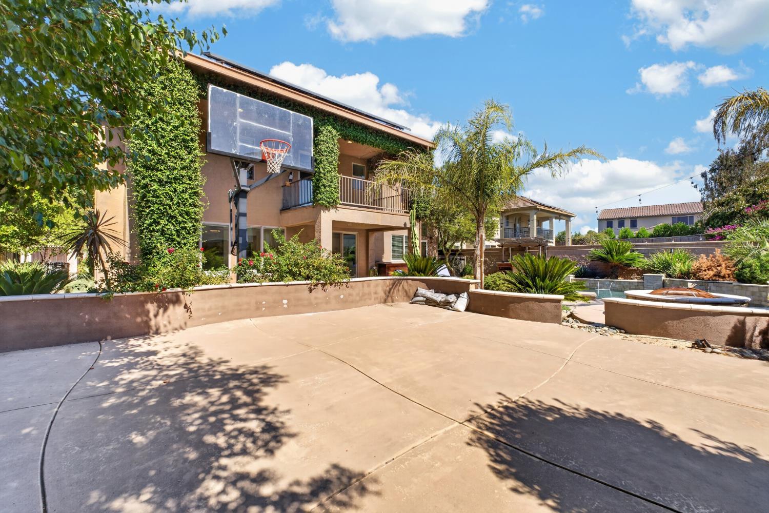 701 Rolling Green Drive