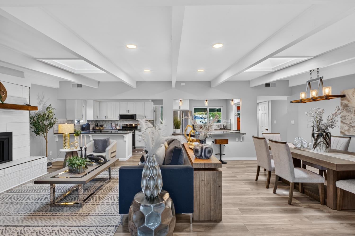 6860 Pocket Road