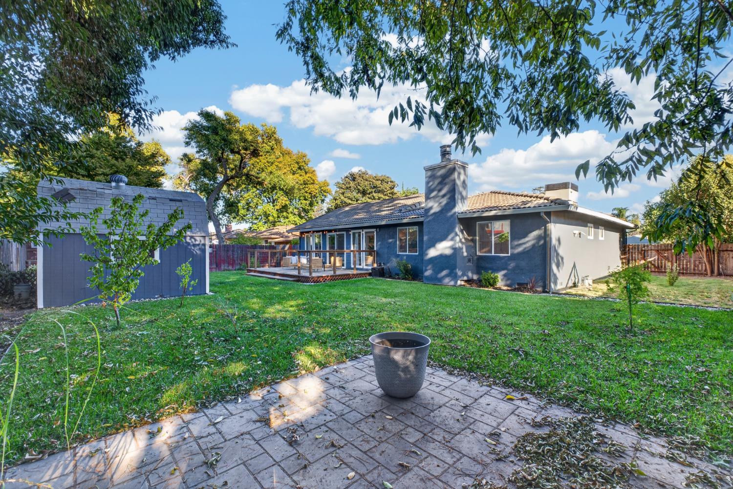 6860 Pocket Road