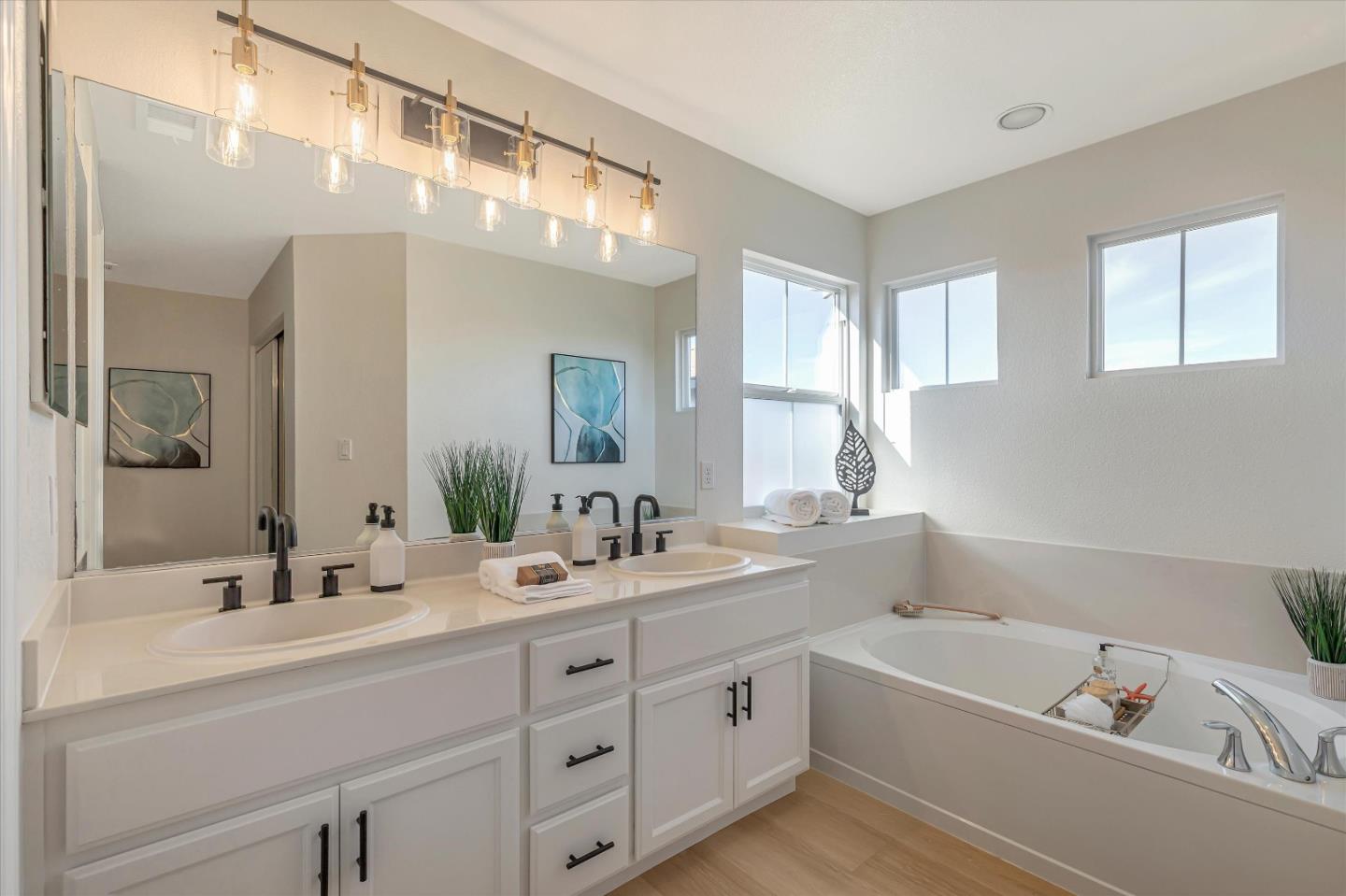 1063 Inverness Court