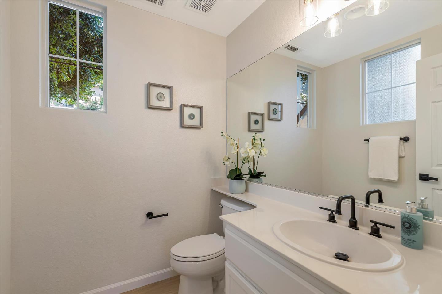 1063 Inverness Court