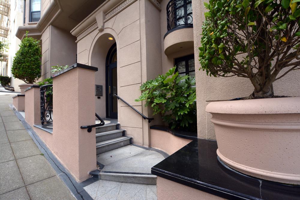 1045 Mason Street Unit: 001