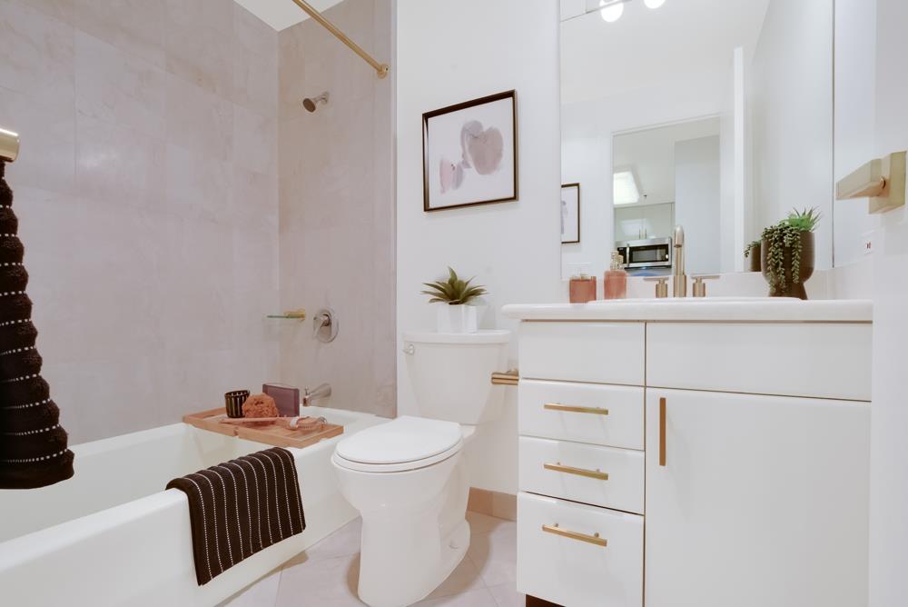 1045 Mason Street Unit: 001