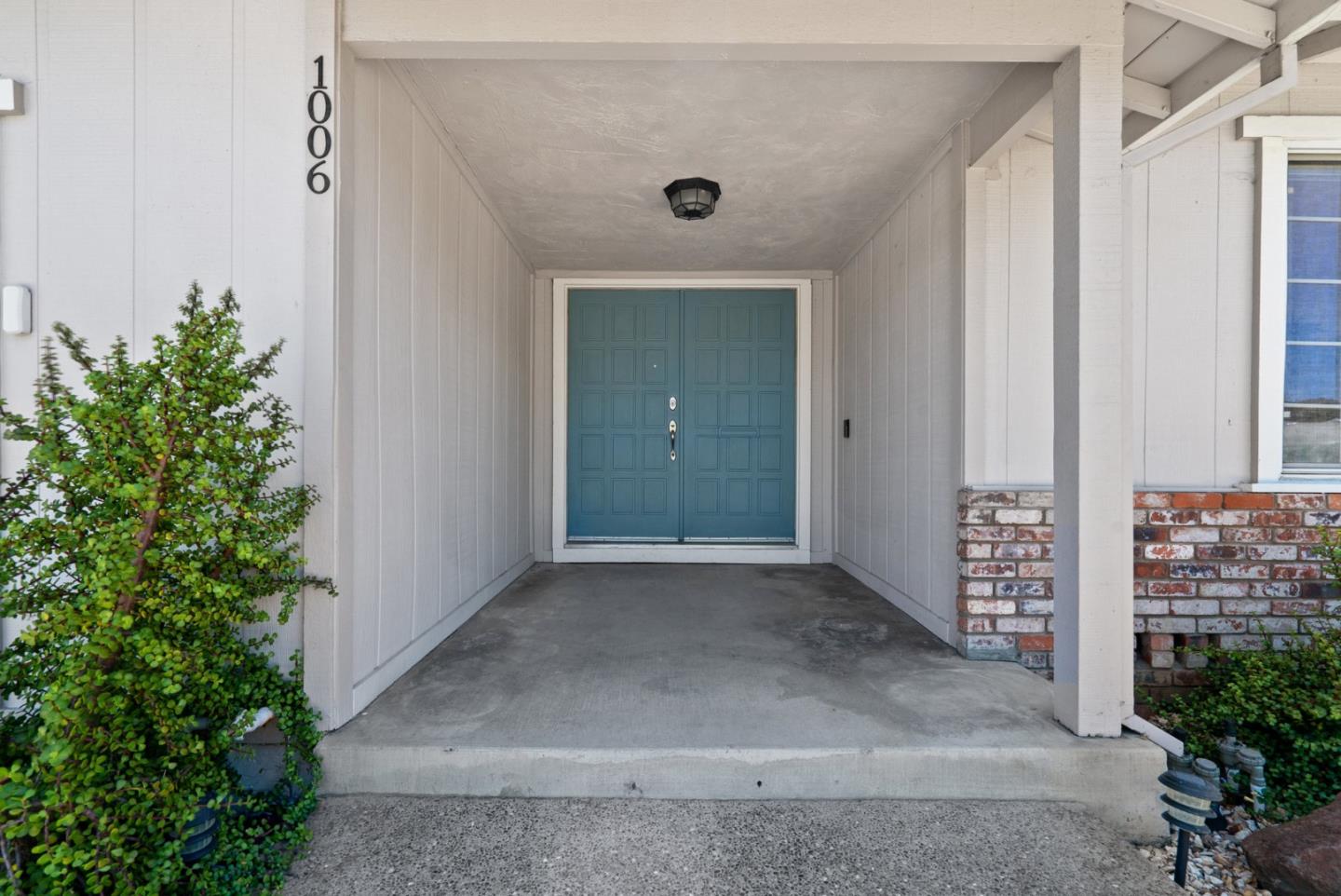 1006 Belford DR