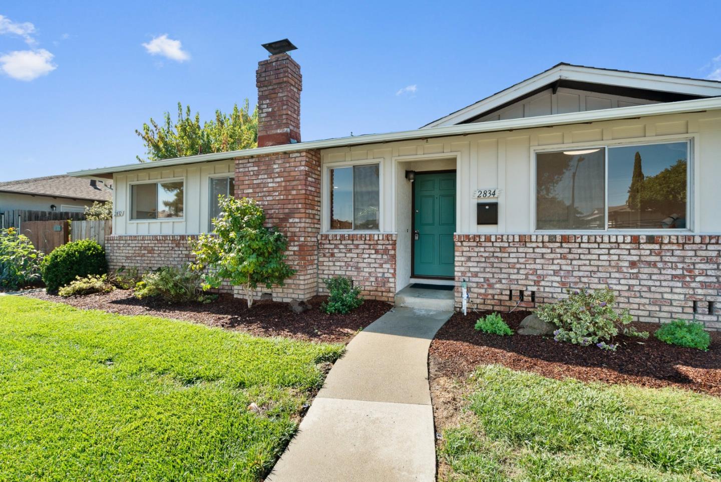 2832-2834 Regnart WAY