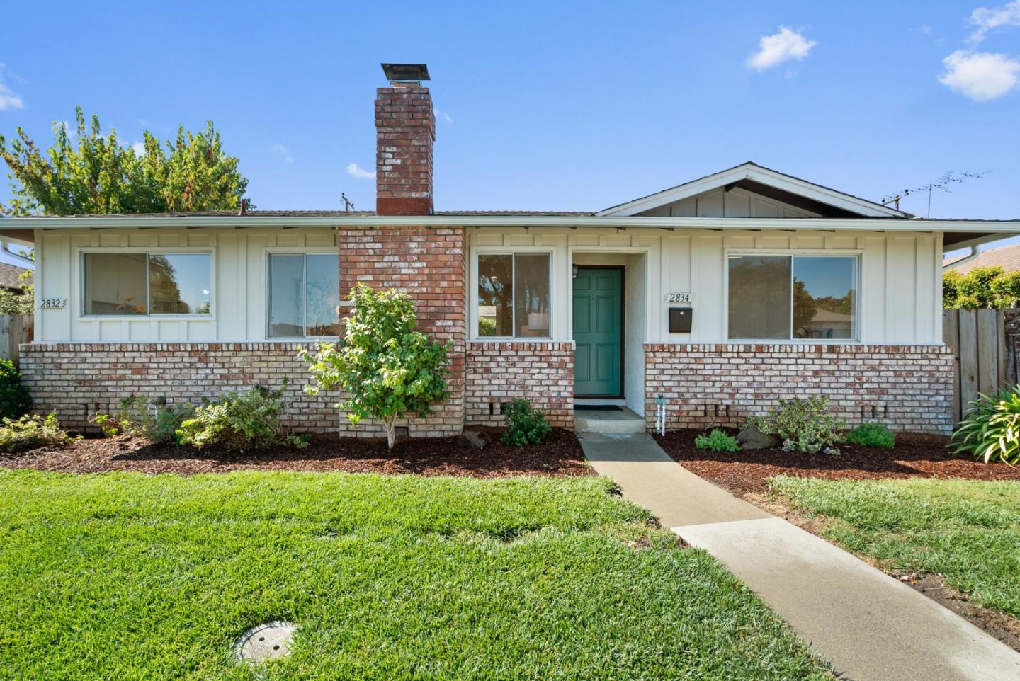 2832-2834 Regnart WAY