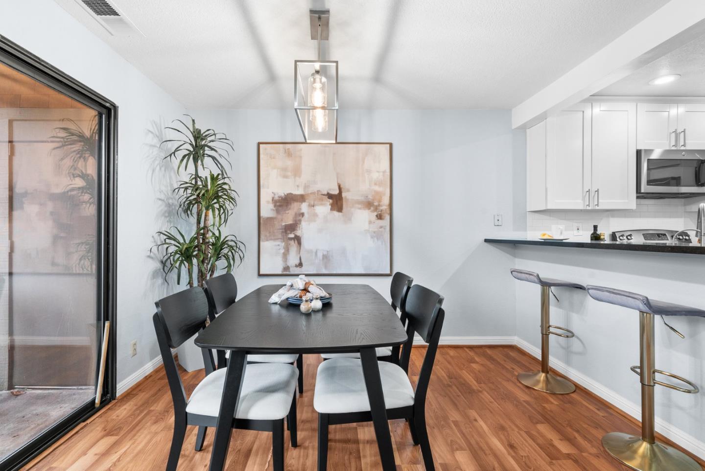 2902 La Terrace CIR