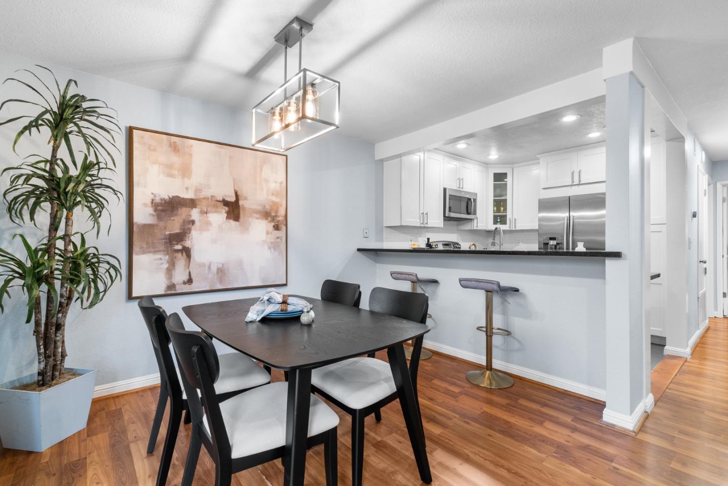 2902 La Terrace CIR