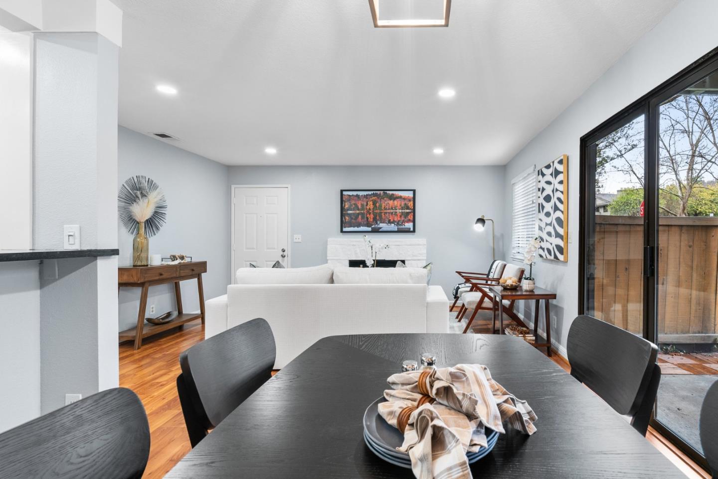 2902 La Terrace CIR