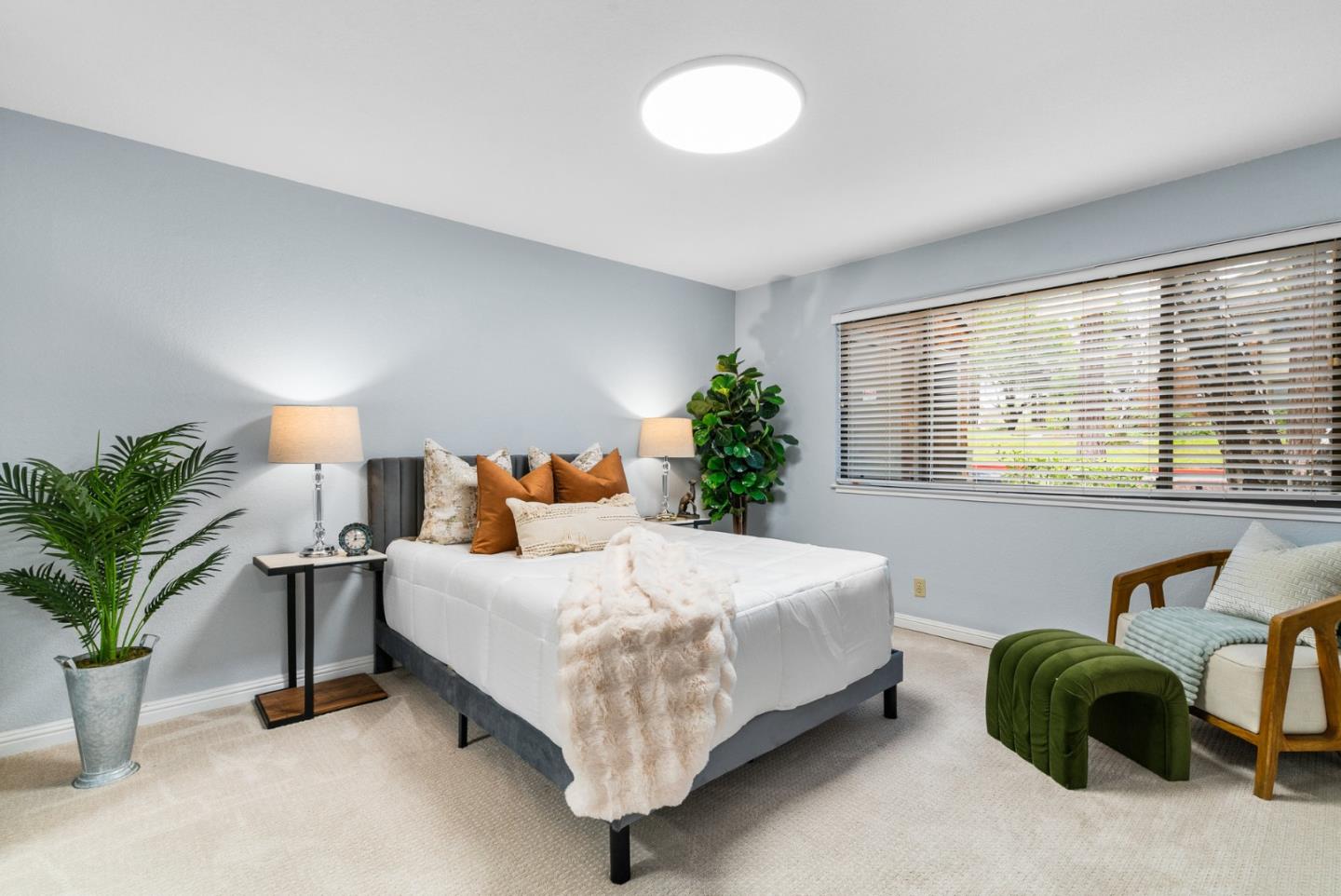 2902 La Terrace CIR