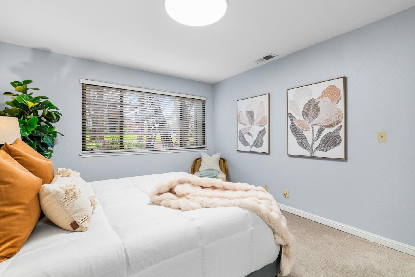 2902 La Terrace CIR