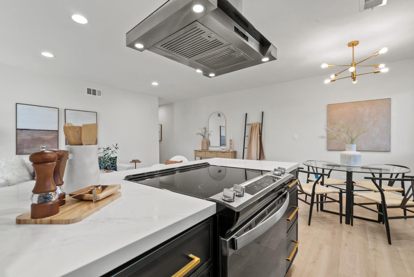 225 Gomes Court 4