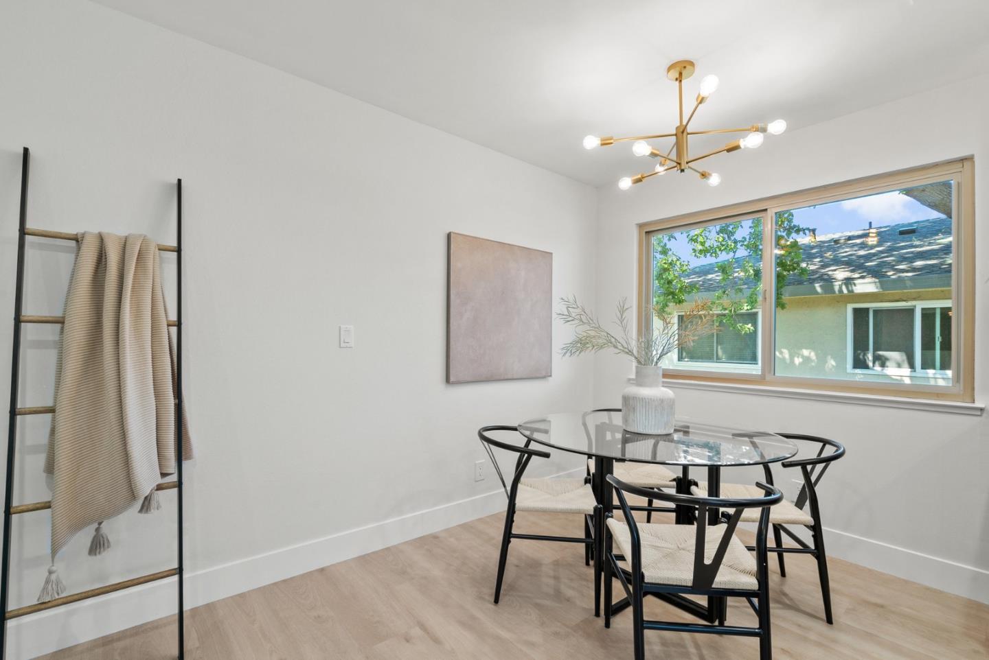 225 Gomes Court 4