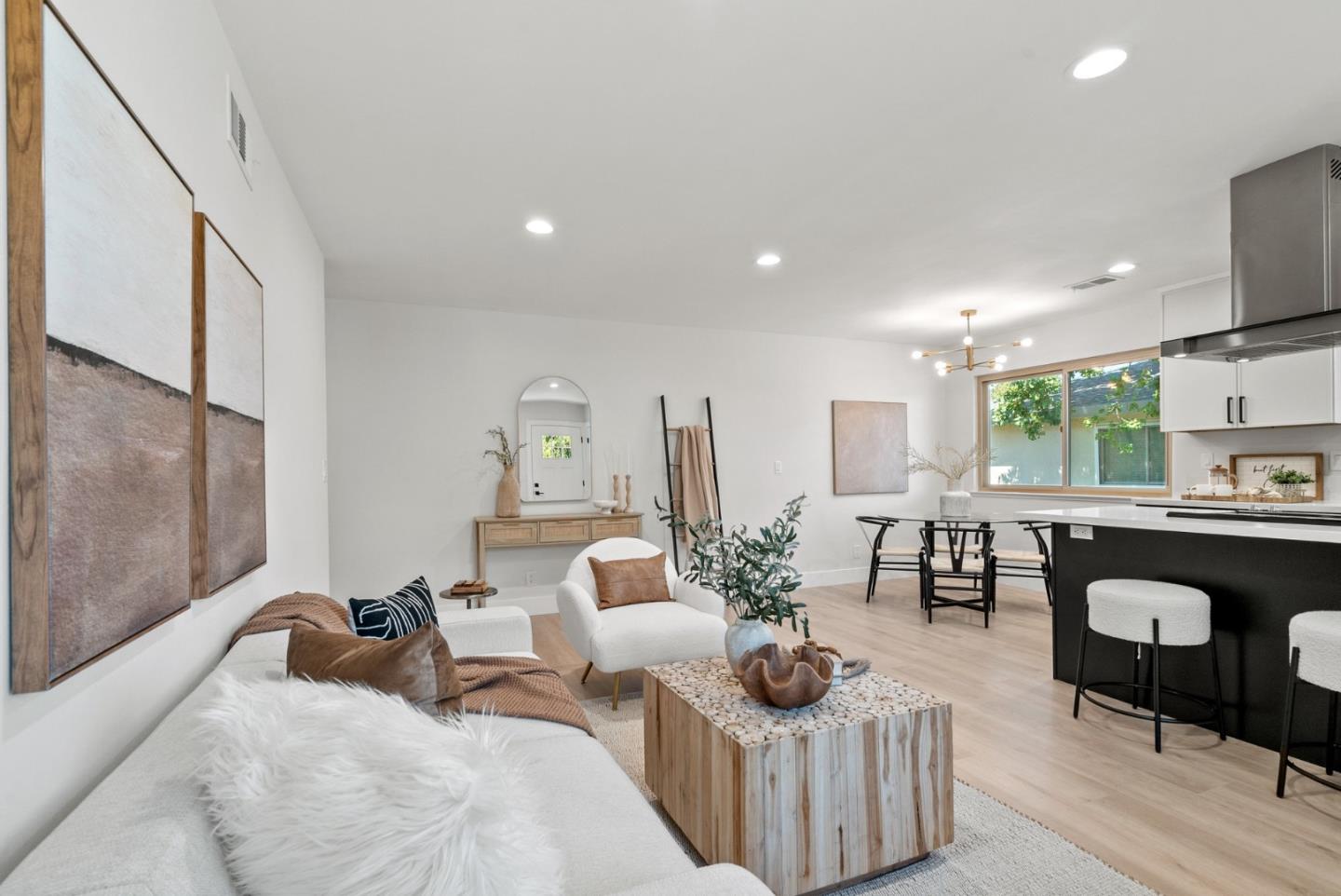 225 Gomes Court 4
