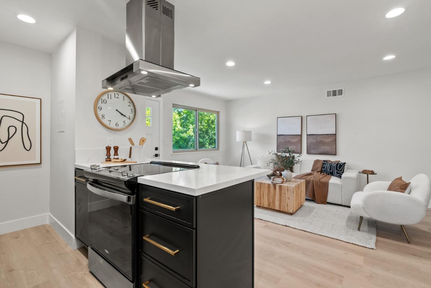 225 Gomes Court 4