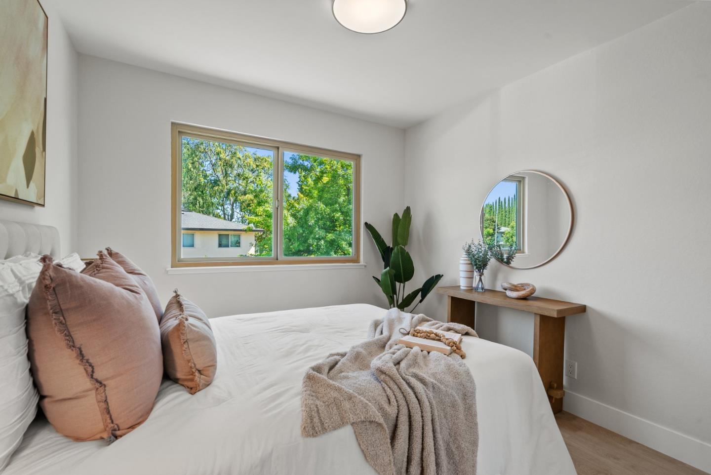 225 Gomes Court 4