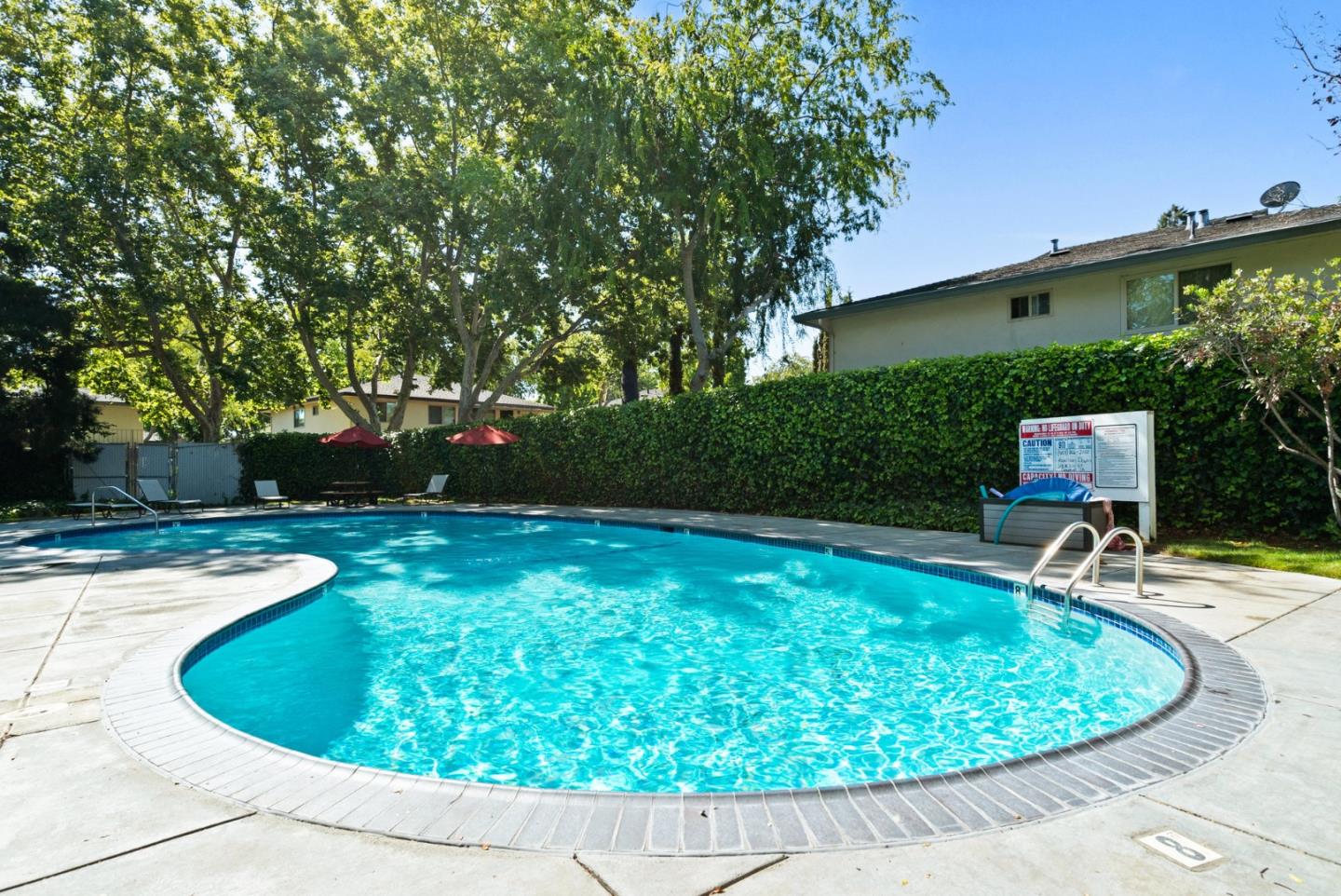 225 Gomes Court 4