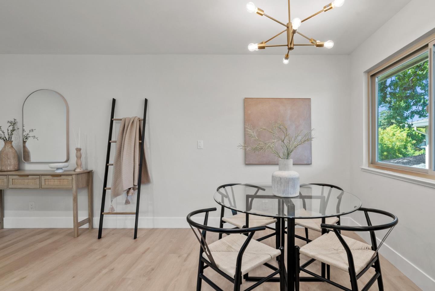 225 Gomes Court 4