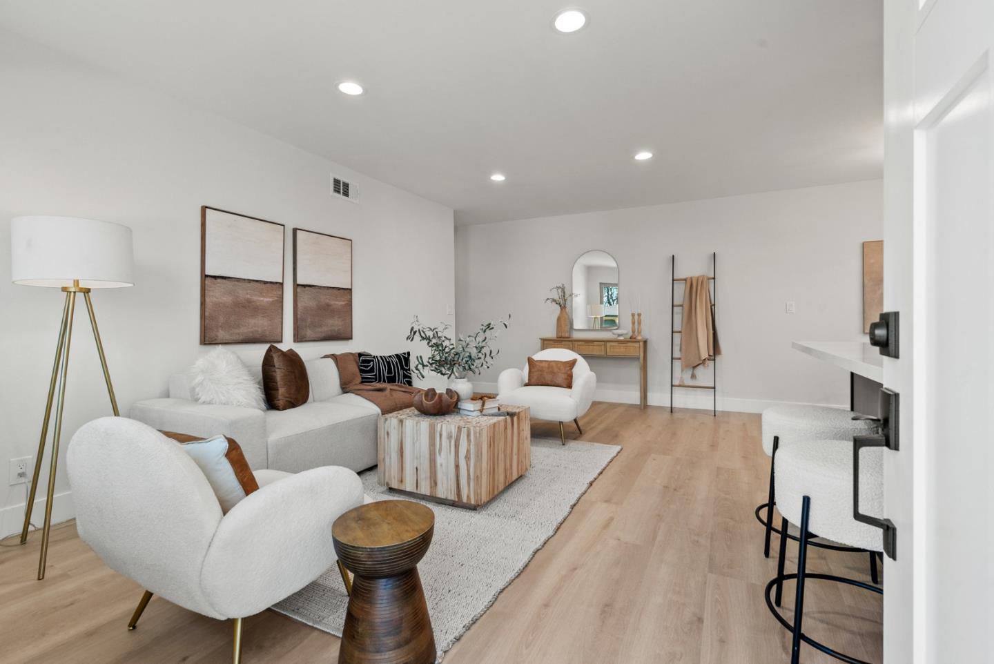 225 Gomes Court 4