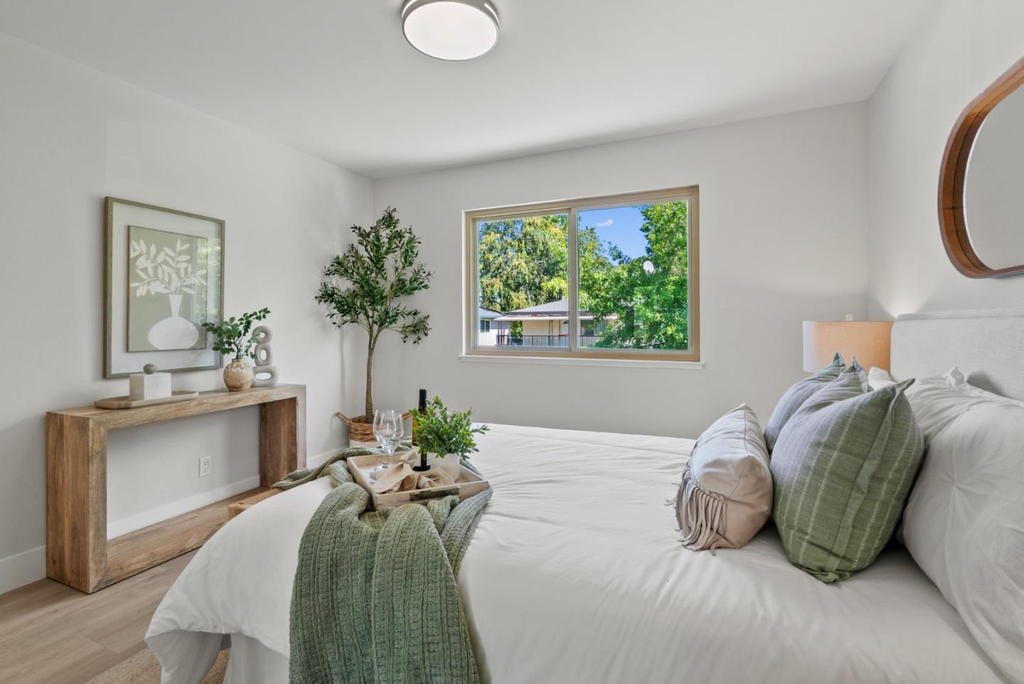 225 Gomes Court 4