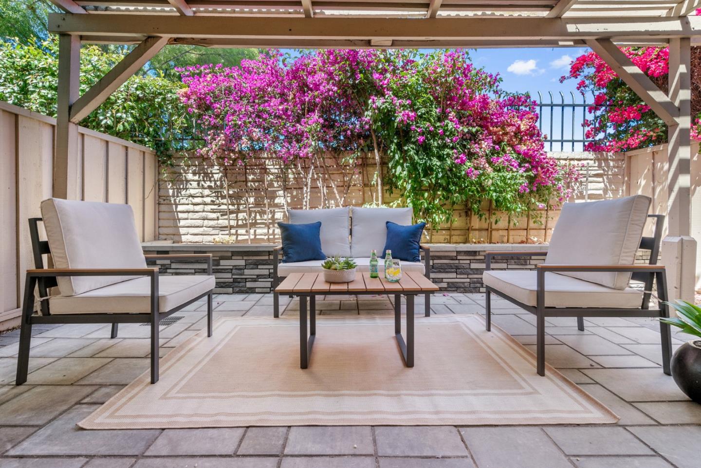 3179 Loma Verde Drive 2