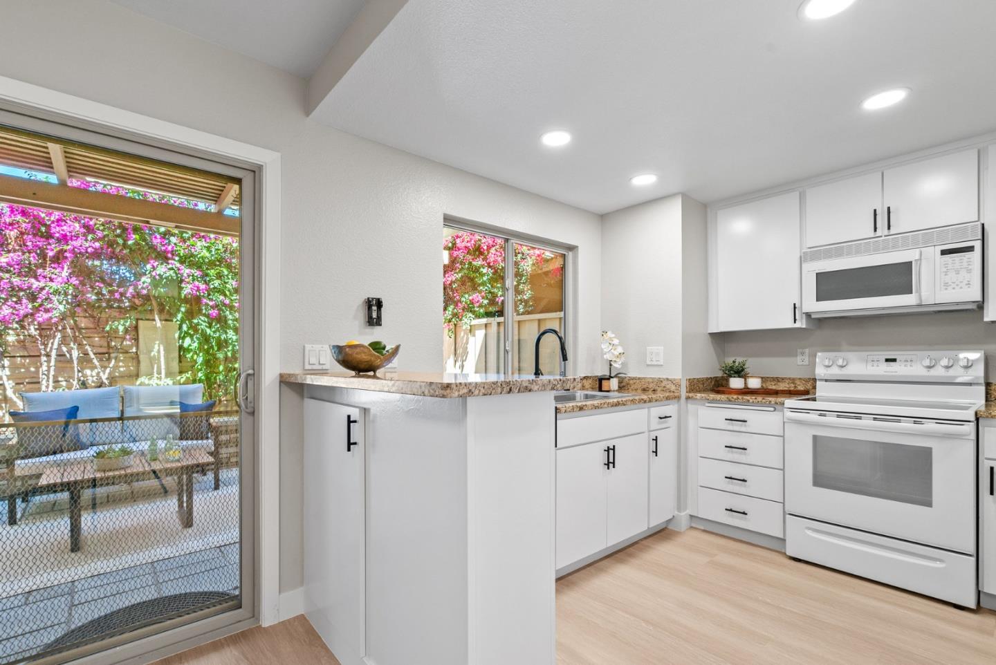 3179 Loma Verde Drive 2