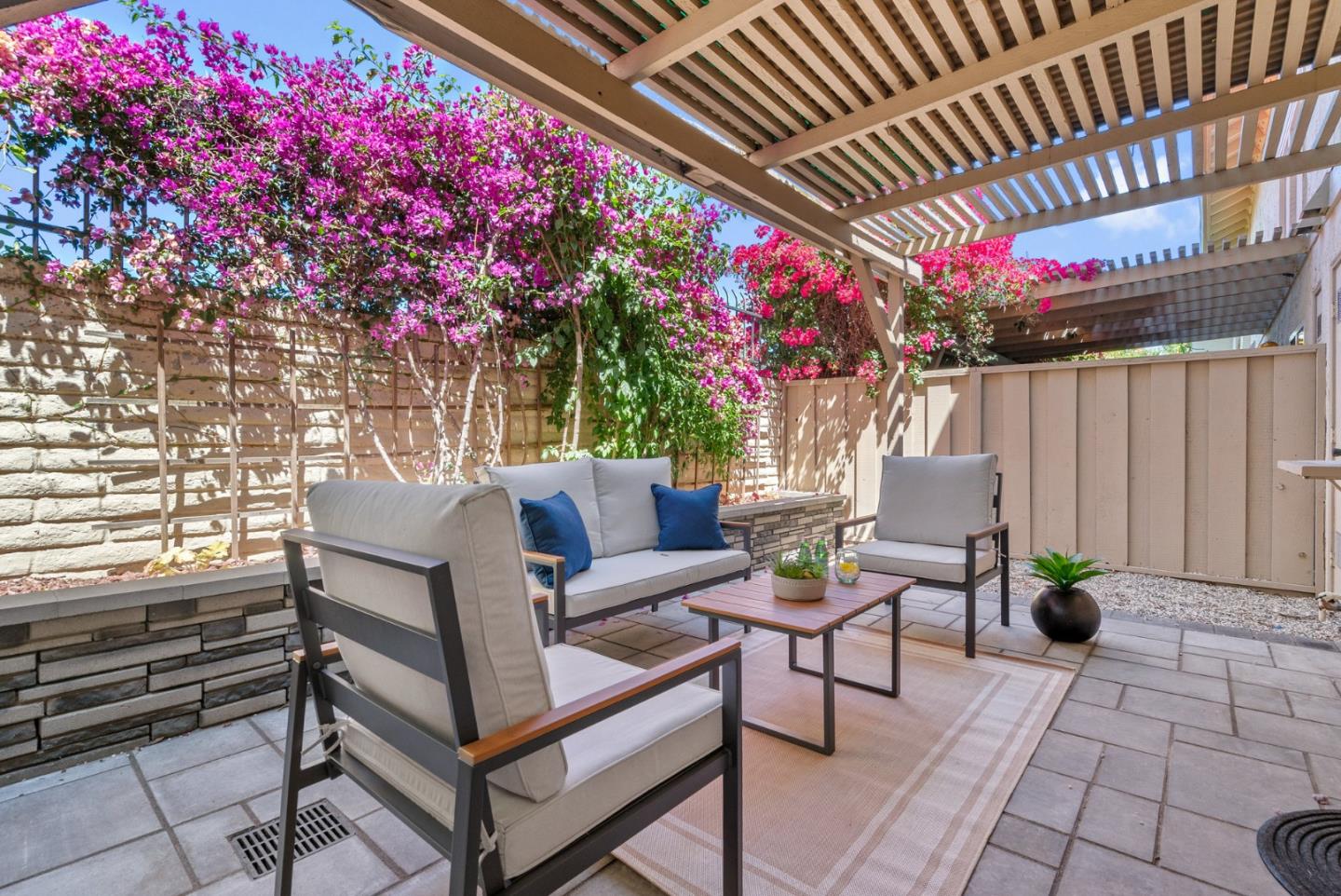 3179 Loma Verde Drive 2