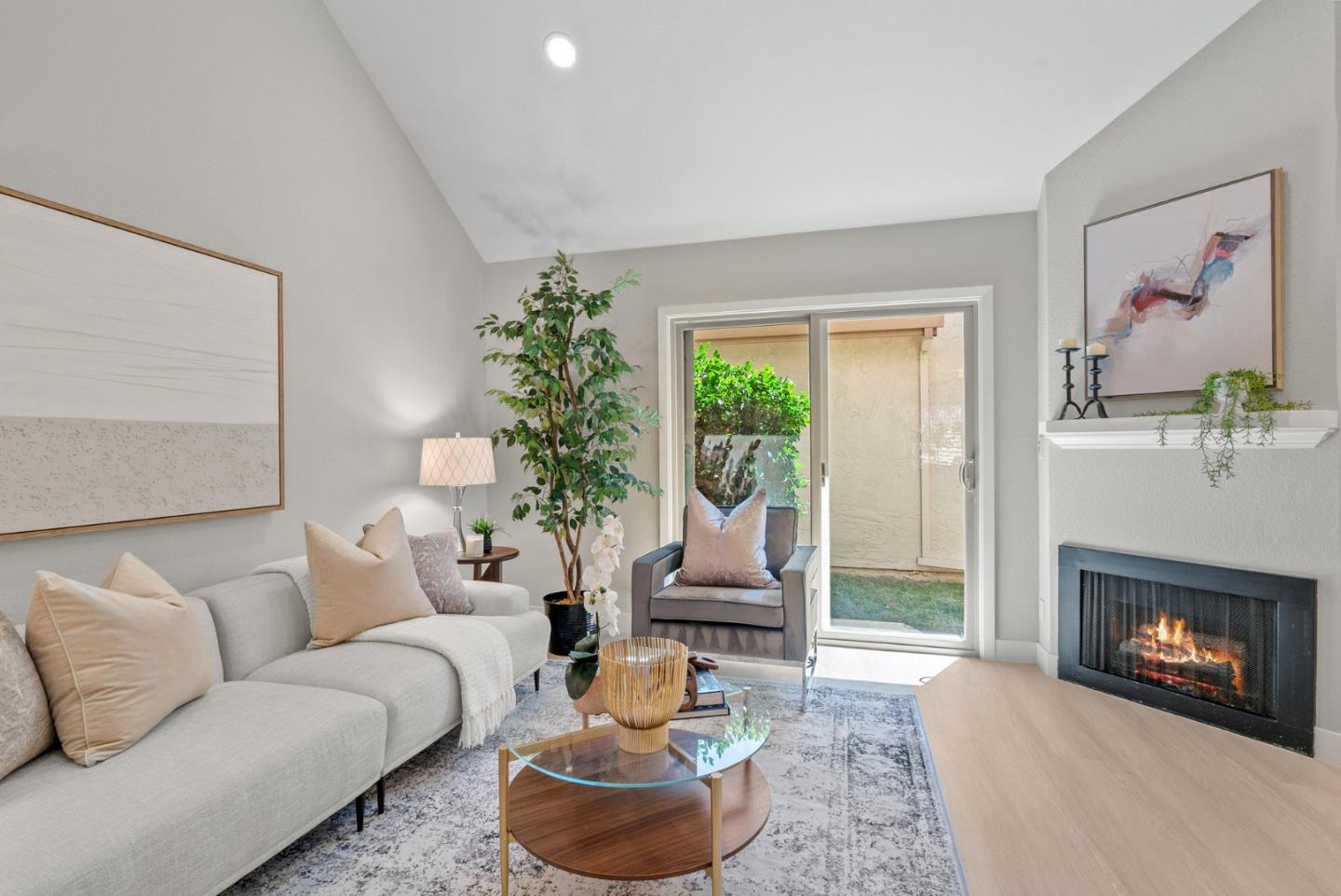 3179 Loma Verde Drive 2