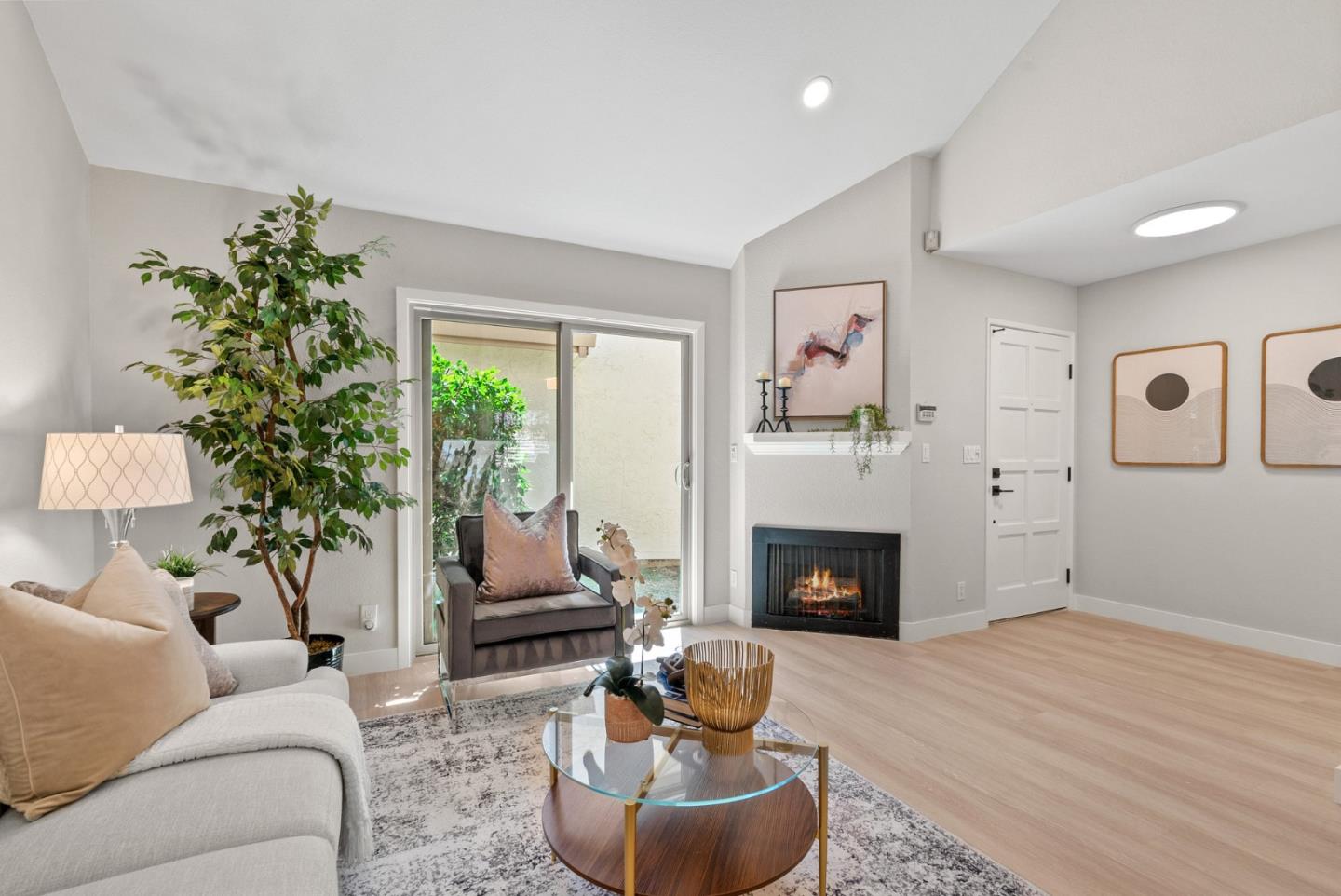 3179 Loma Verde Drive 2