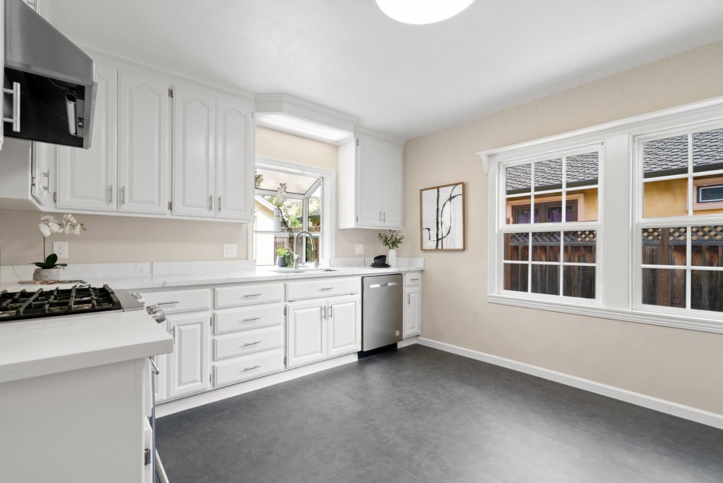 186 Mountain View Avenue