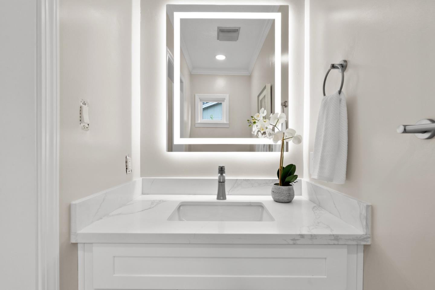 186 Mountain View Avenue