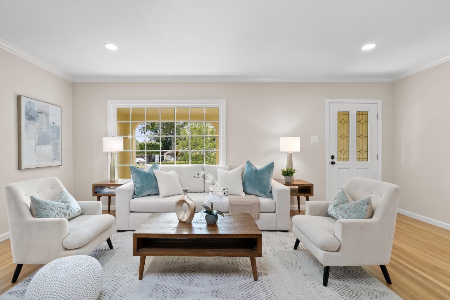 186 Mountain View Avenue