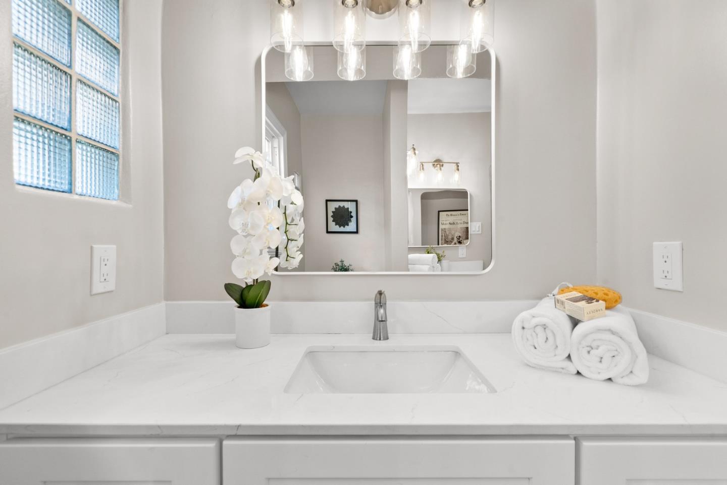 186 Mountain View Avenue