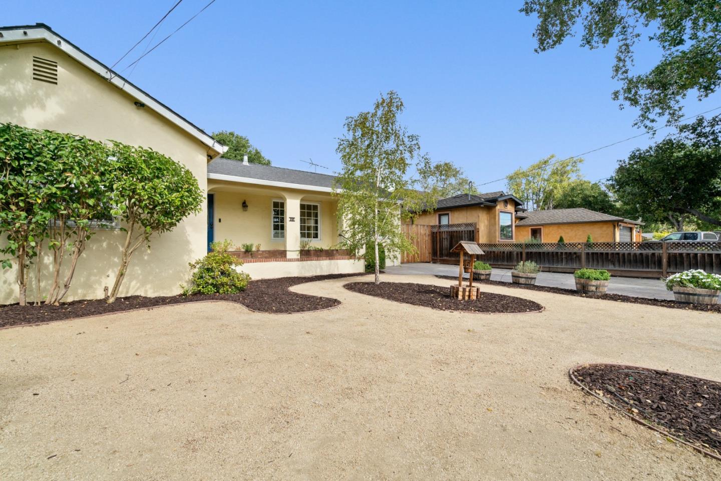 186 Mountain View Avenue