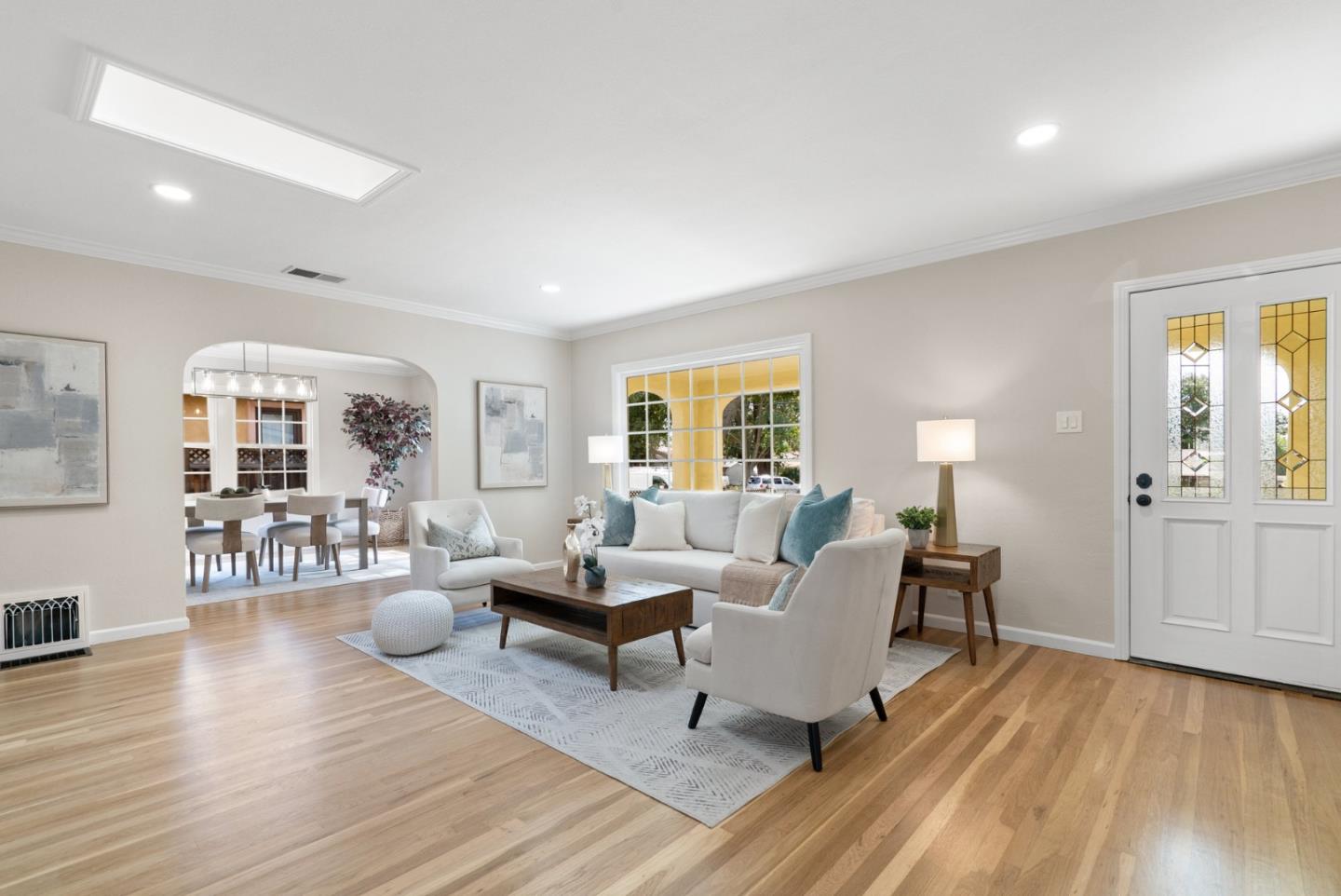 186 Mountain View Avenue