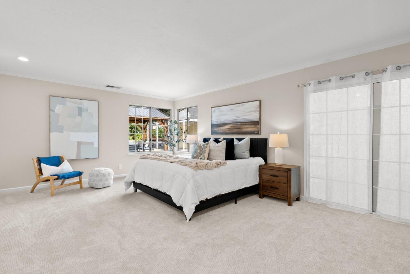 186 Mountain View Avenue