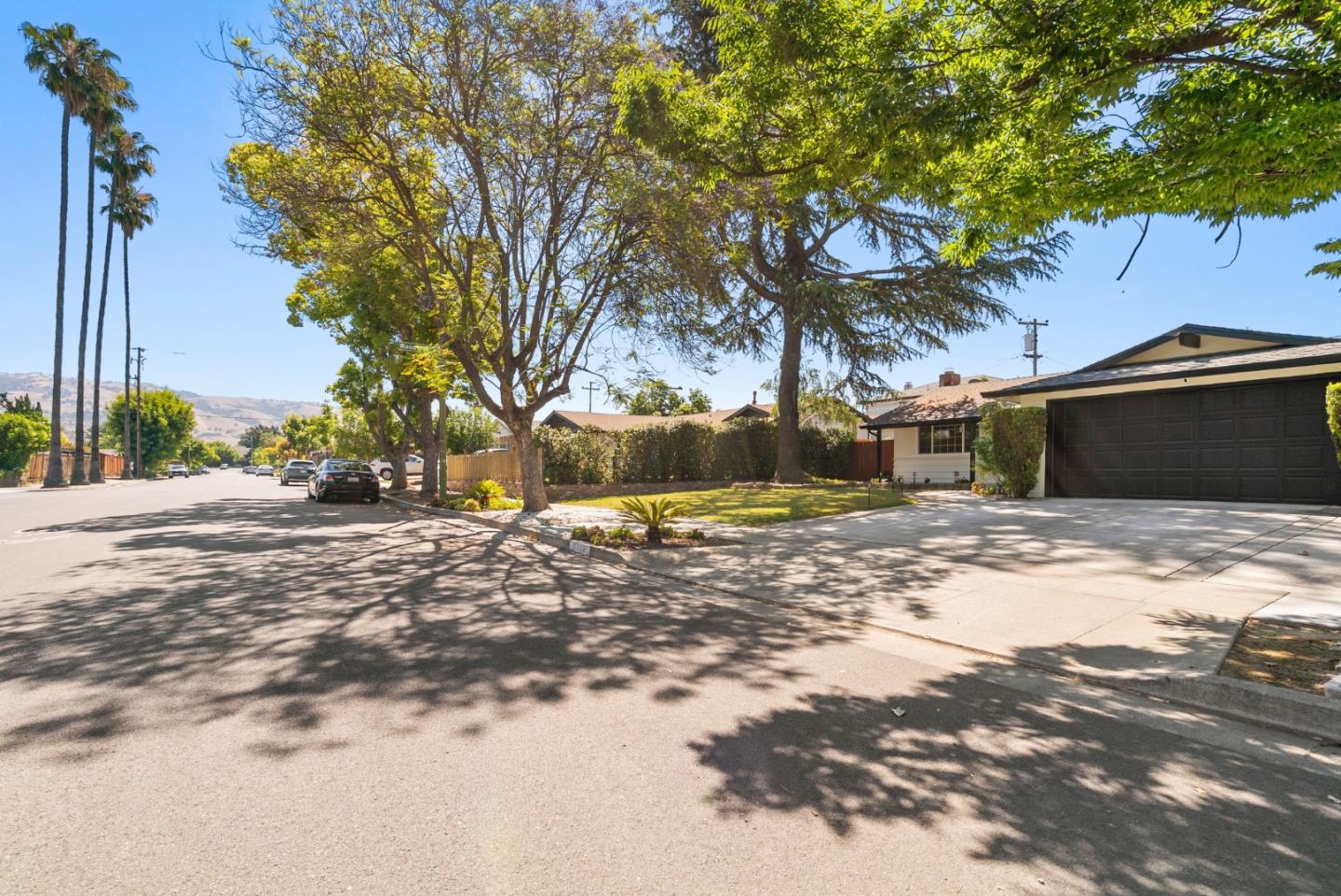 2718 Millbrae Way