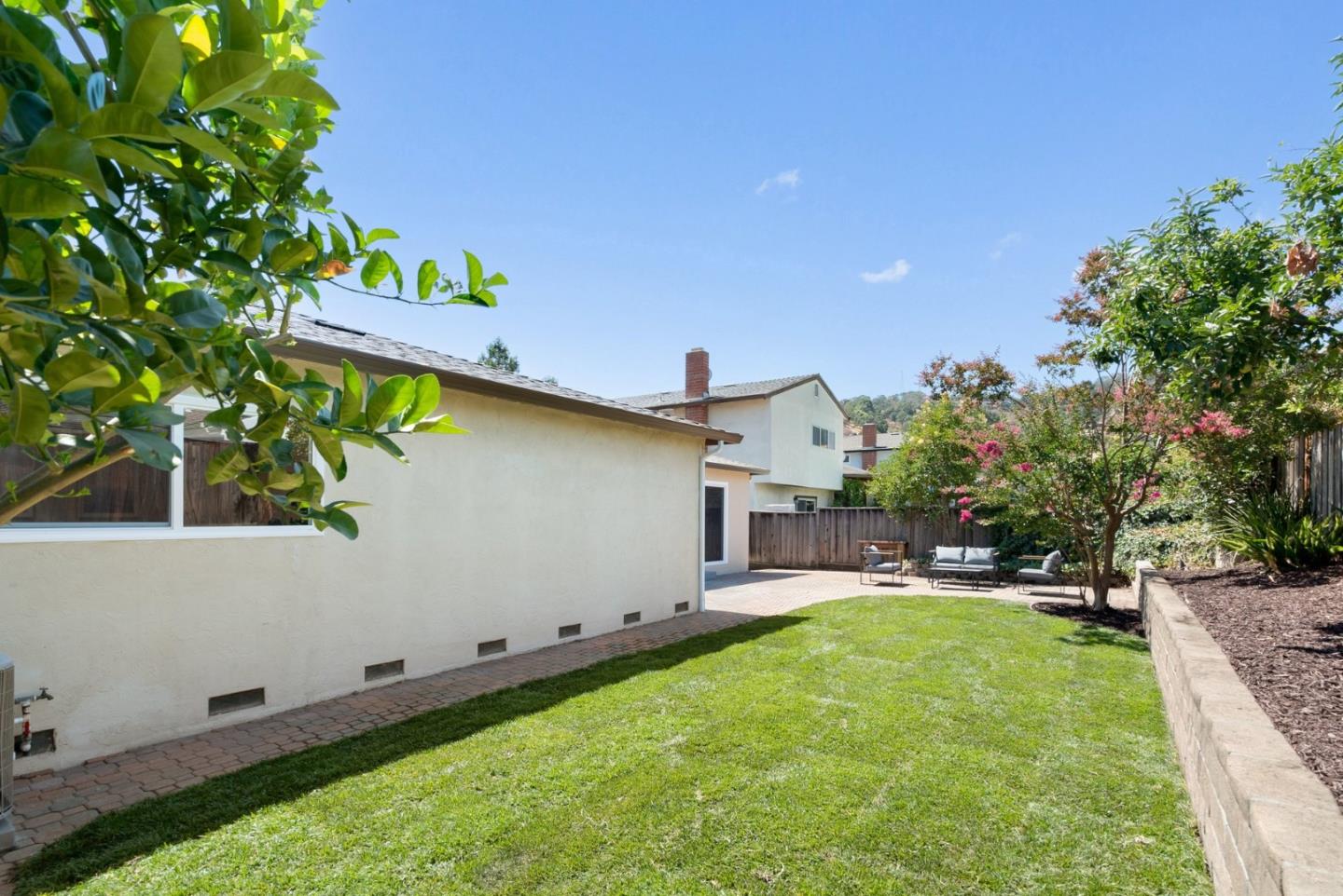 808 Glenside DR