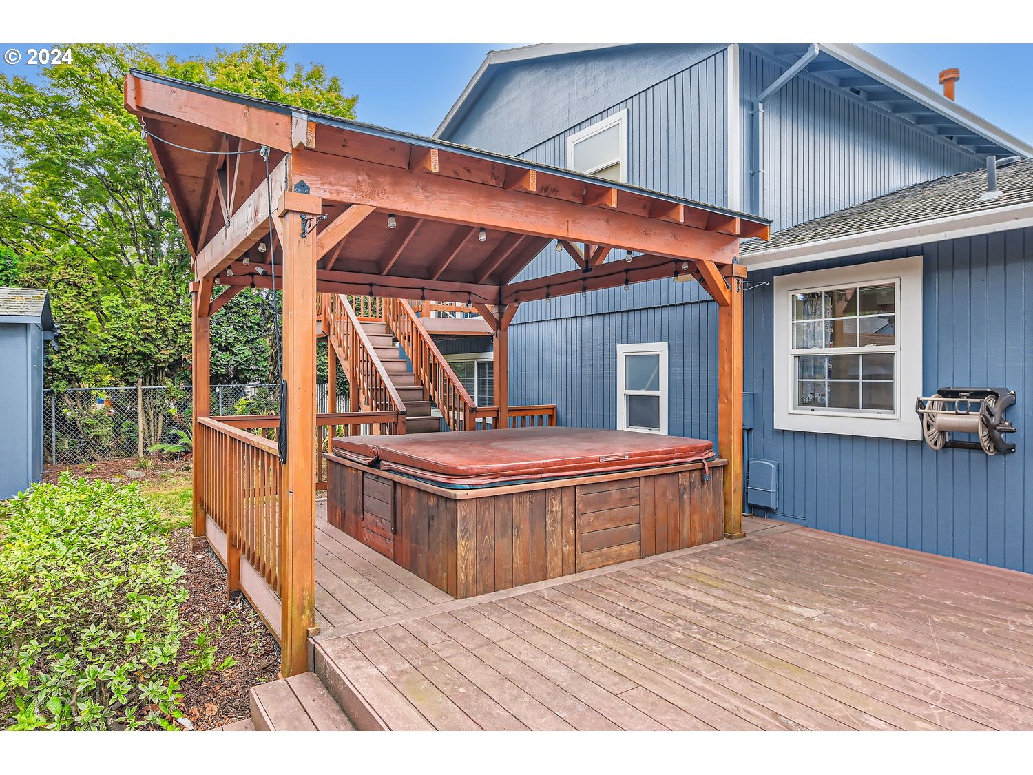 1022 NE 196TH AVE