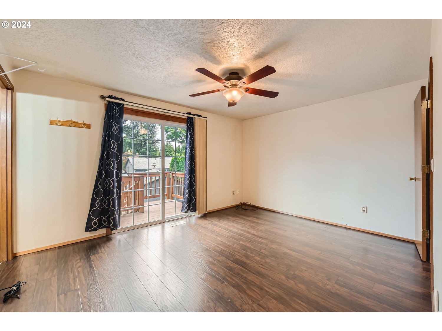 1022 NE 196TH AVE