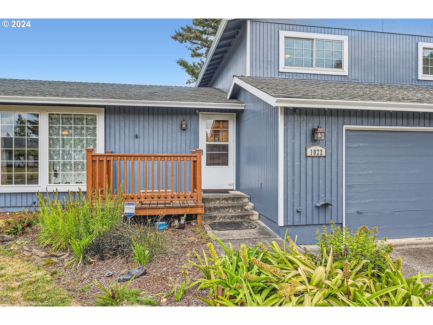1022 NE 196TH AVE