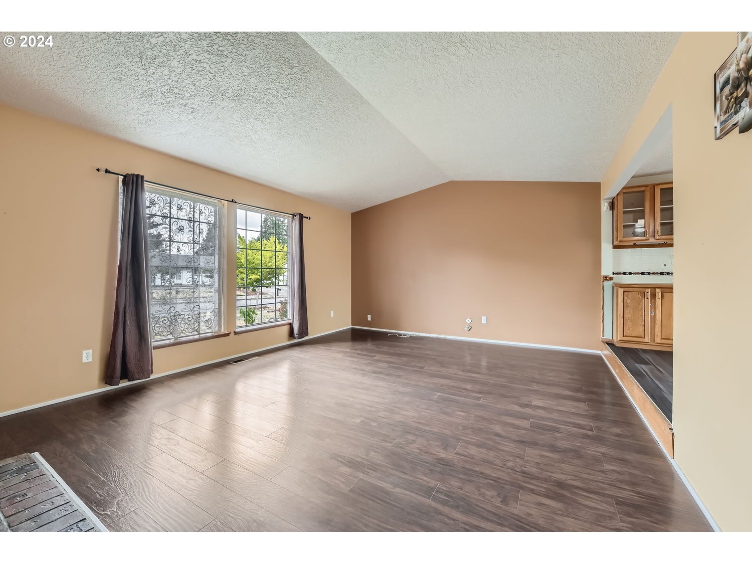 1022 NE 196TH AVE