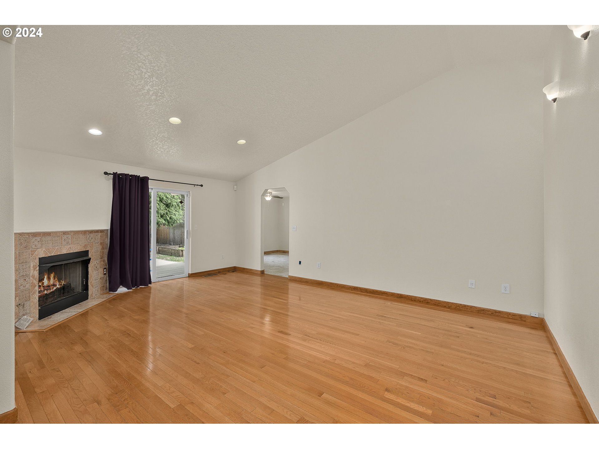 5278 NE 46TH PL