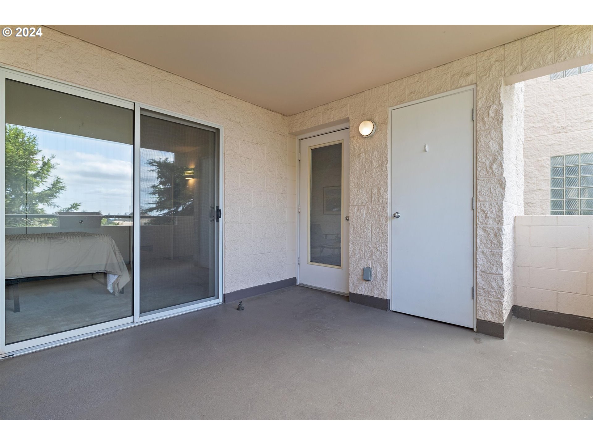 6645 W BURNSIDE RD 535