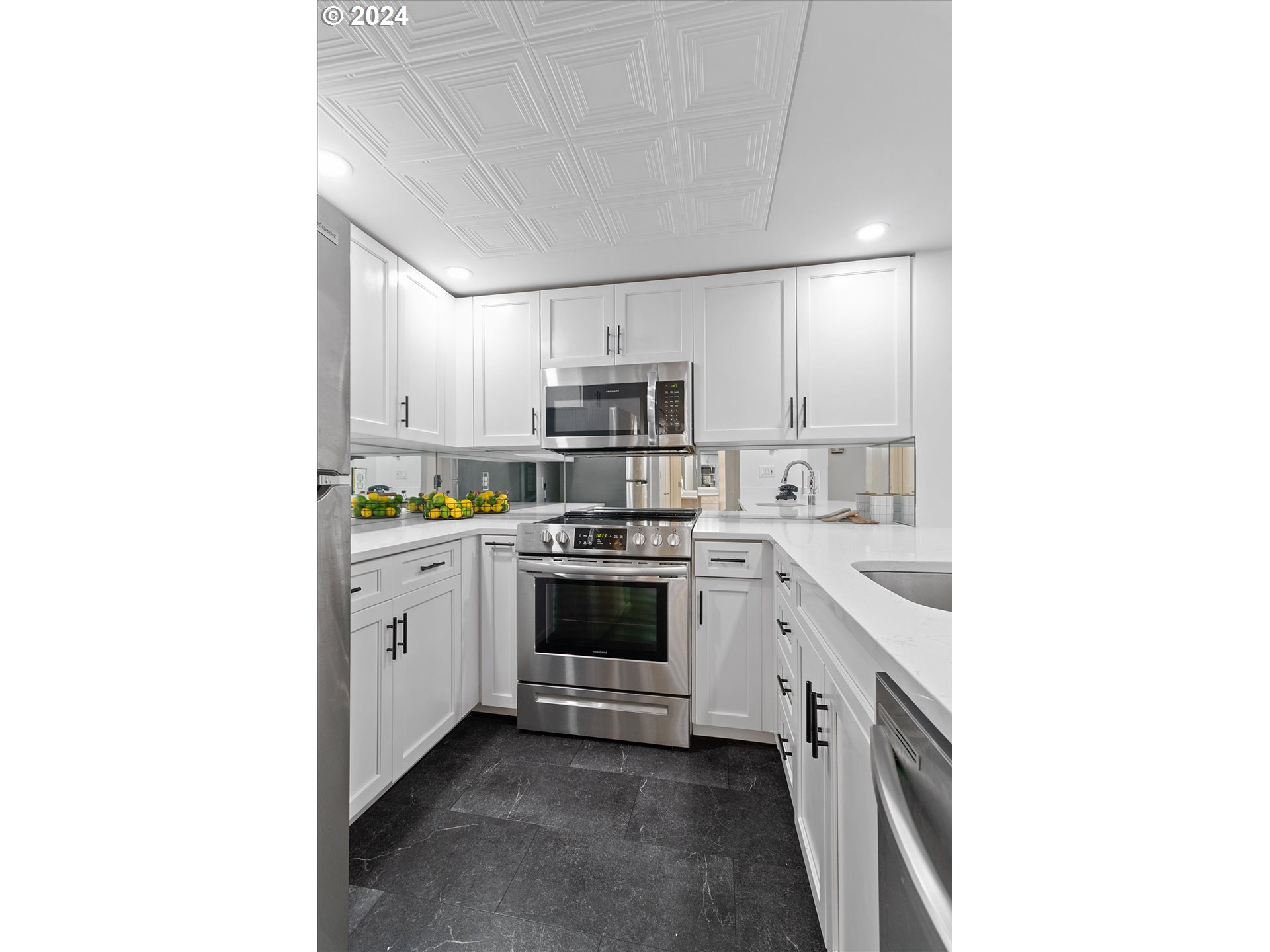 6645 W BURNSIDE RD 535
